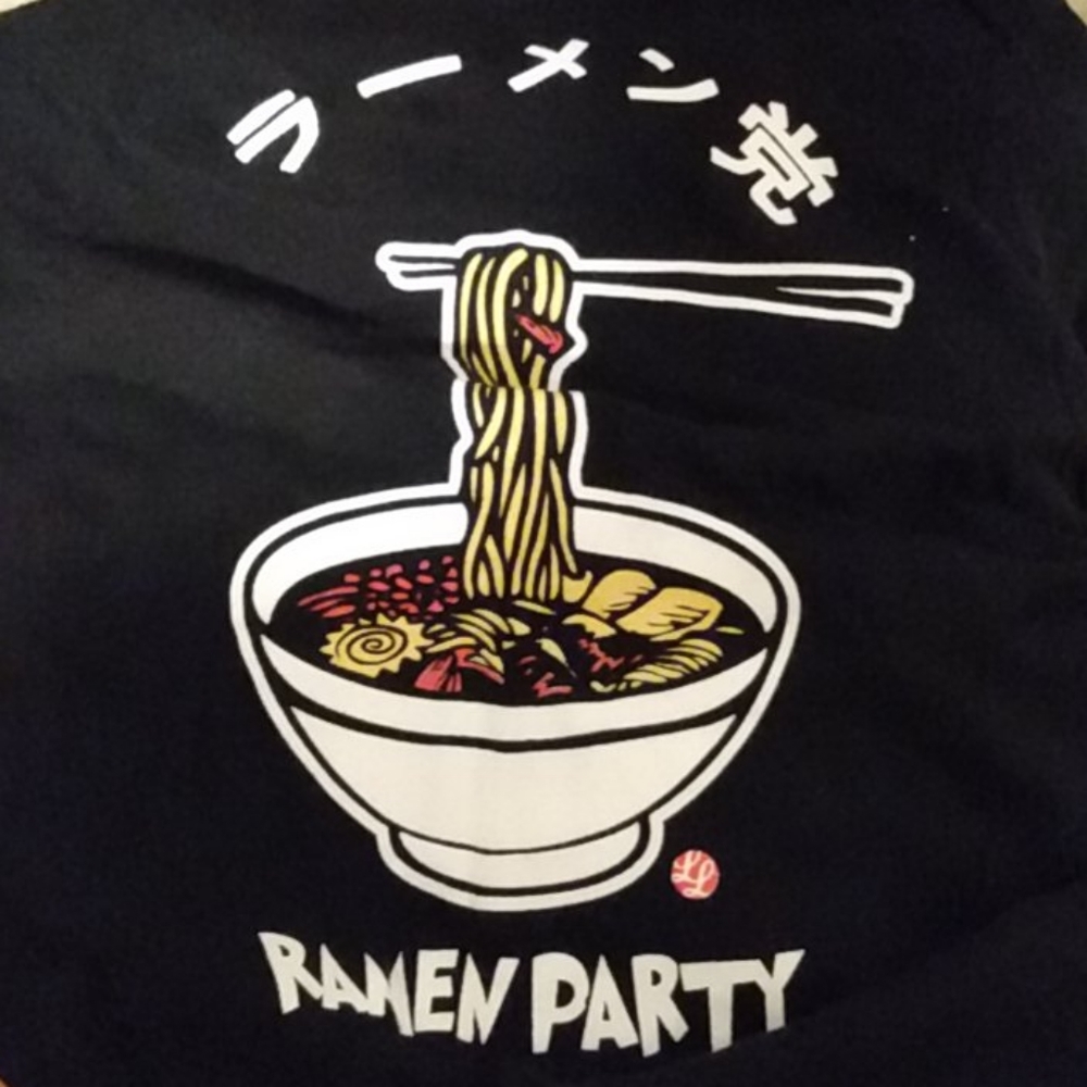 Ramen tee